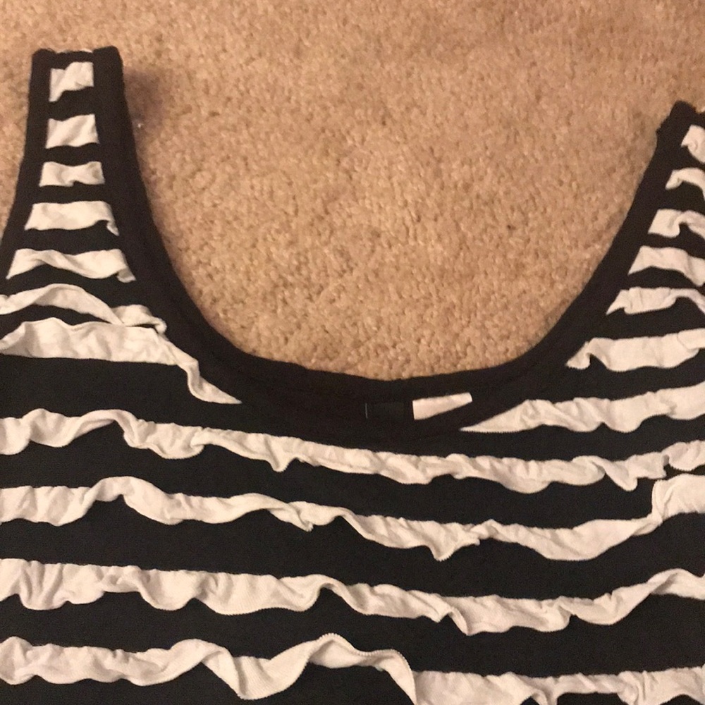 Dress - Picture 3 of 4